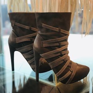 Size 8 L.A.M.B brown Leather Women’s Shoes